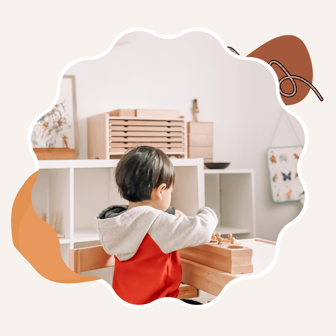 Tips para ayudar a un toddler que se distrae fácilmente - Montessori Momers